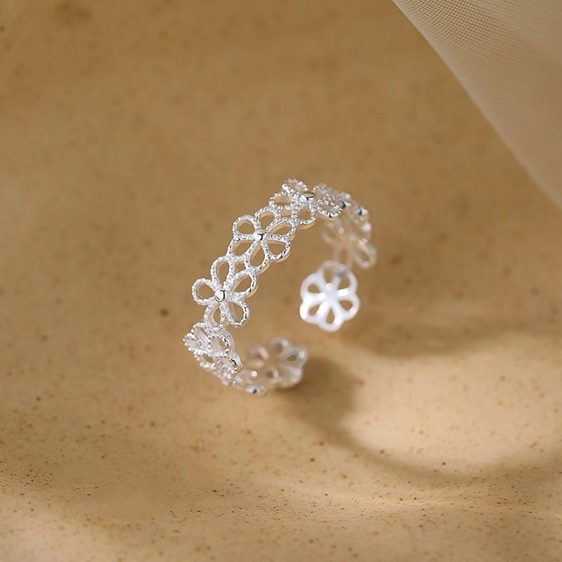 Floral Simple Ring for Women, Open Style Finger Ring, Light Luxury and Niche Design, Index Finger Ring with Tail.