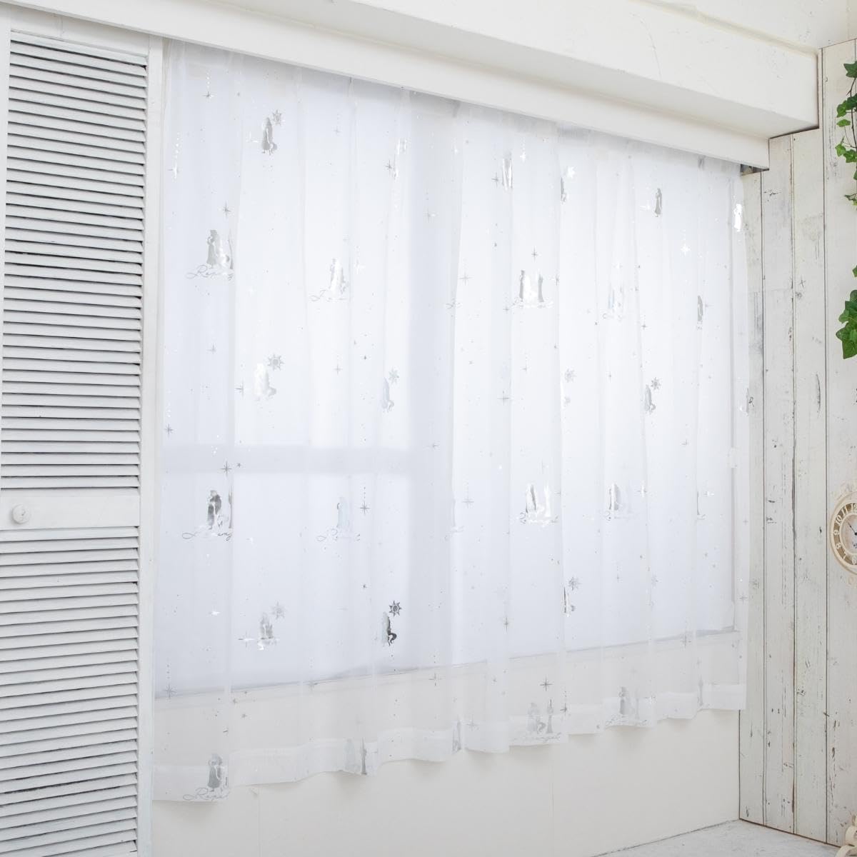 

Disney Tangled Sparkly Lace Curtains, UV Protection, Set of 2, 100cm x 176cm, SD-12-137-5