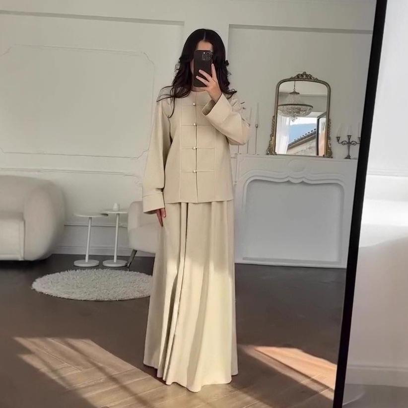 Autumn 2025 Women's Retro A-line Long Dress with Long Sleeves and Buttons