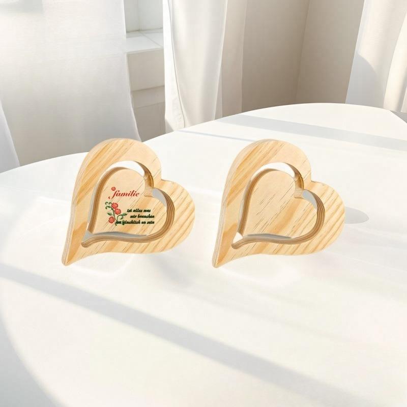 The Heart-shaped Desktop Is A Solid Wood Decorative Item with A Simple Atmosphere for Couples on The Qixi Festival