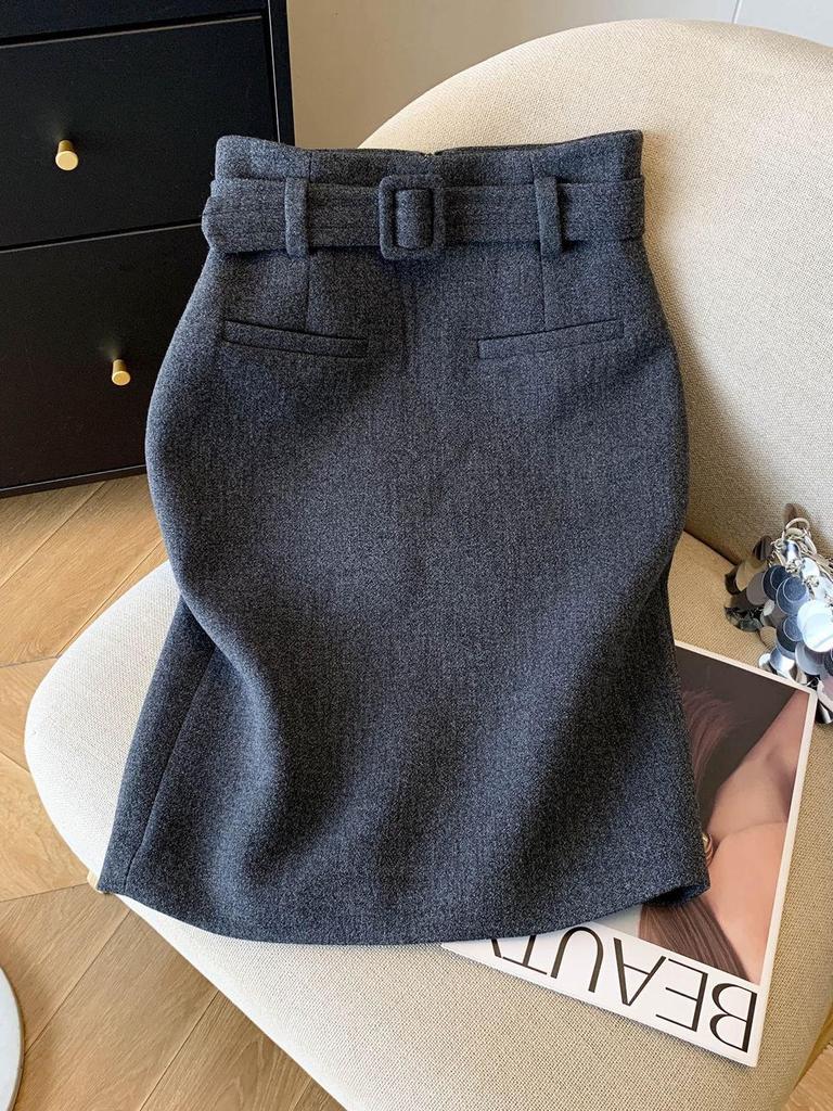 2025 Autumn/Winter High-Waisted Grey A-line Skirt - Thickened, Slimming, Hip-Hugging