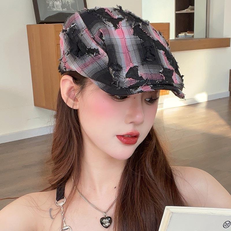 Retro Old Hole Forward Hat Women's Fashion Plaid Beret Reverse Wear Versatile Face Ducktongue Painter Hat