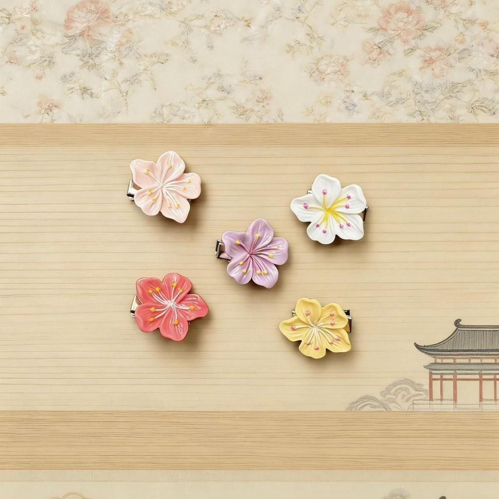 Elegant Floral Claw Hair Clip for Women - Sophisticated Bangs & Side Hair Accessory
