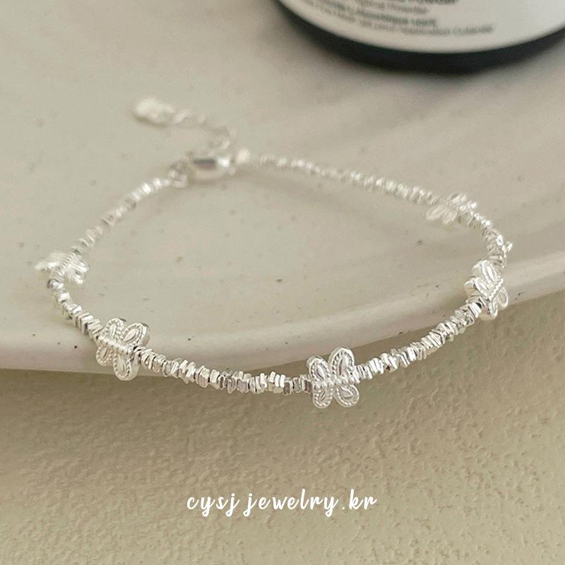 

Cui Yan Shi Jie Серебряный браслет S925 в корейском стиле с бабочкой для женщин - Нишевый дизайн, ручная работа, идеально подходит для лучших подруг.