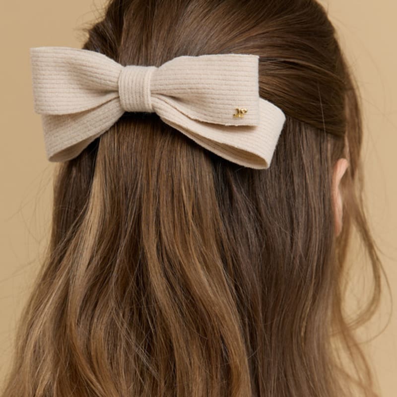 

Jean Paul Clarisse Cozy Knit Ribbon Automatic Pin JP-24-491AB brown