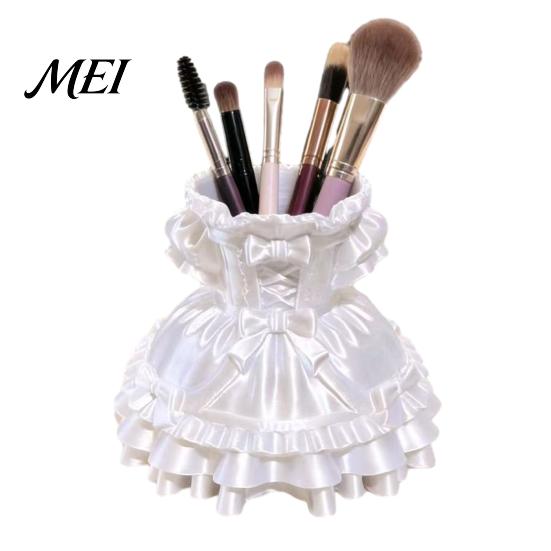 Pen Holder 3D Printed Dress Shape Holder, Cute Desk Organizer School Supplies for Makeup Brushes Stationery, Creative Home Office Decor Gift Teachers