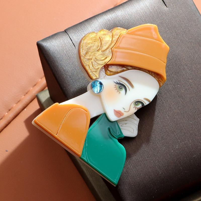 Acrylic Layered Girl In Sweater Winter Brooch Handmade Fashion Pin for Coat Scarf Bag Creative Jewelry Gift