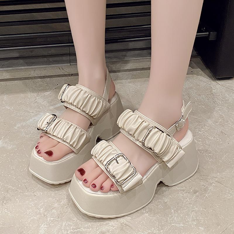 

Small thick-soled wedge heel sandals women s summer 2025 new fashion pleated belt buckle Roman beach sandals 39