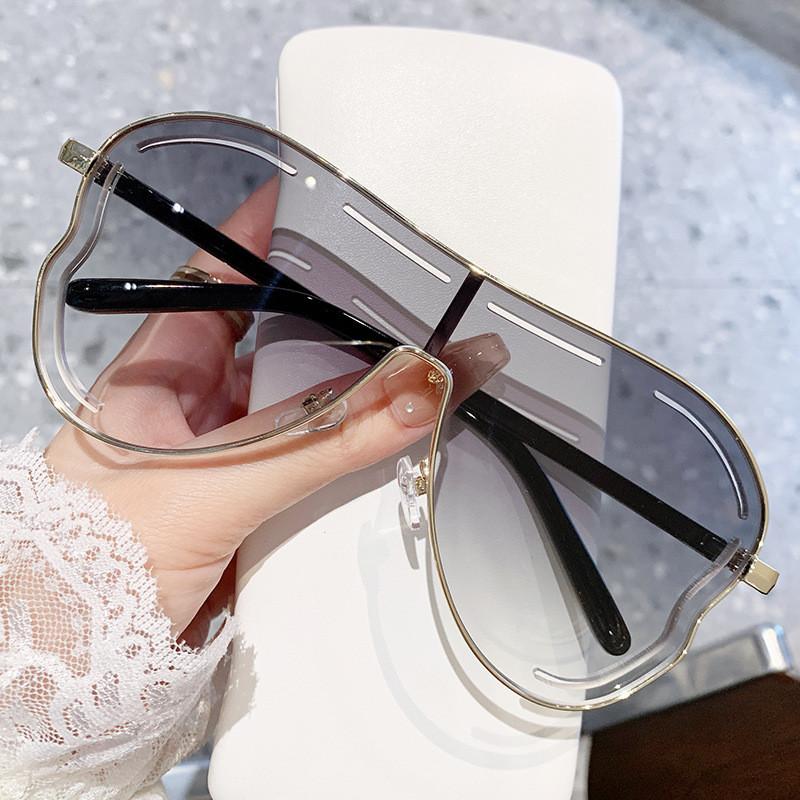 Geometric Metal Sunglasses With Uv400 Protection For Fashionable Outings And Parties