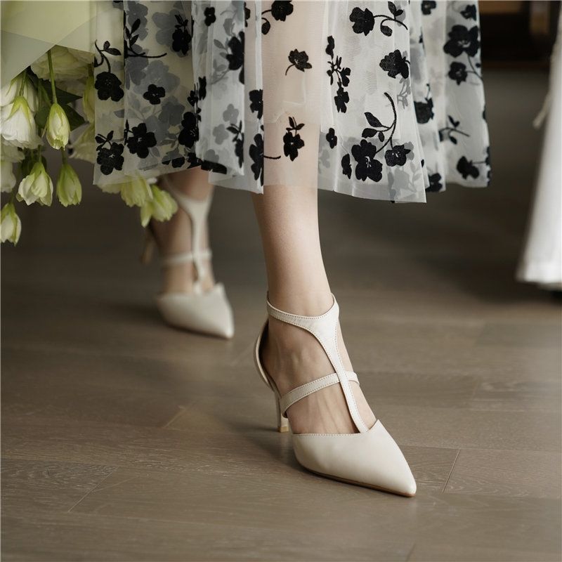 

Женские осенние кожаные туфли на высоком каблуке с римским ремешком и пряжкой, нескользящие универсальные туфли во французском стиле с острым носком 39 белый