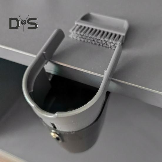 Trash Can 0.5L Mini Hanging Desktop Garbage Can with Broom Brush Compact Design Easy To Install Tiny Trash Bin Countertop Wastebasket