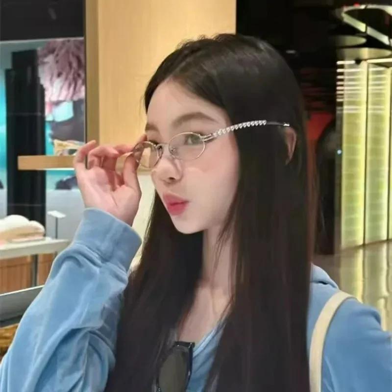 Damen Strass Sonnenbrille Stilvolle Ovale Sonnenbrille Vintage Runde Schwarze Gläser Luxus Bling Diamant Brillen