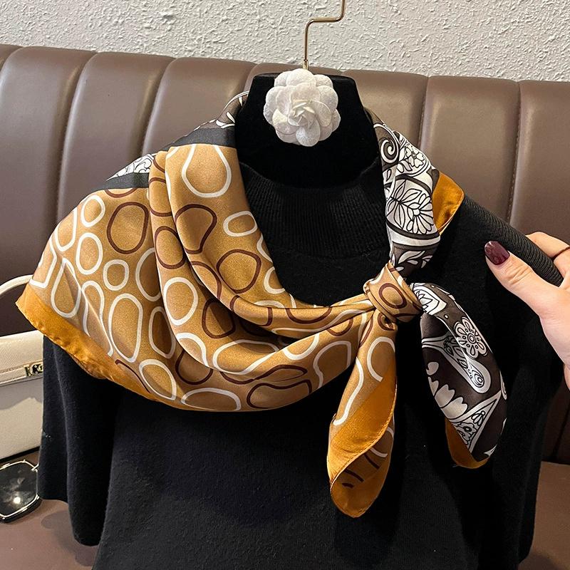 Luxury New Style Square Headscarf Women Sunscreen Beach Kerchief Popular The Four Seasons Scarves  Design 70X70CM Silk Hijab