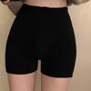 Koreanische Mode Vielseitige Nische Altersreduzierende Strickshorts Weiche und bequeme Sicherheits-Shorts mit Leggings darunter