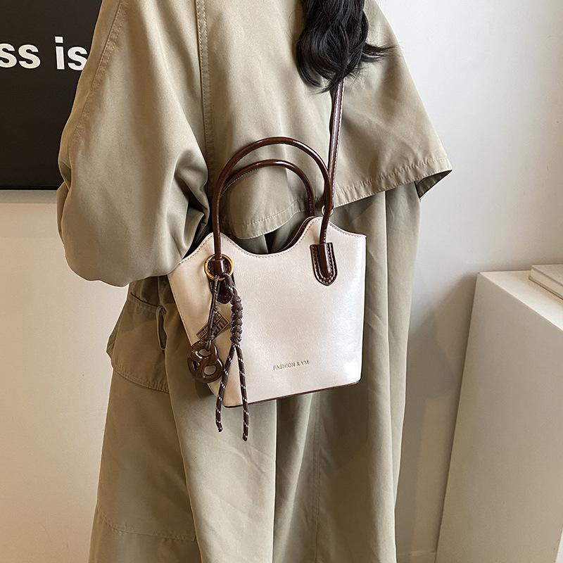 This year's popular retro bag women's autumn and winter versatile 2025 new messenger bag high-end portable bucket bag