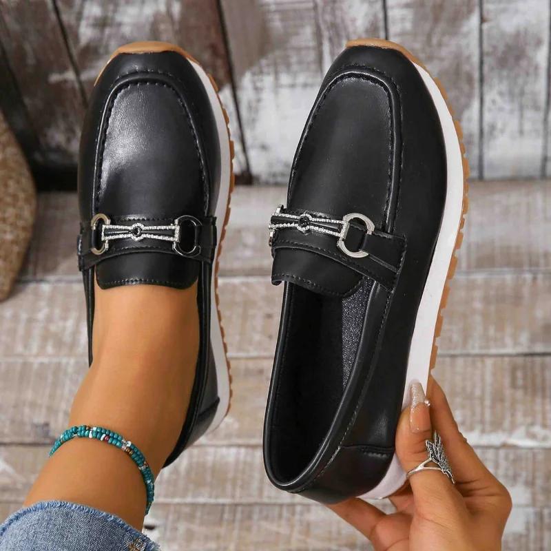 Fashion 2024 Hot Selling Shoes Women's Slip-on Women's Flat Shoes Autumn Round Toe Metal Decoration Mixed Color Soft Sole Casual Loafers