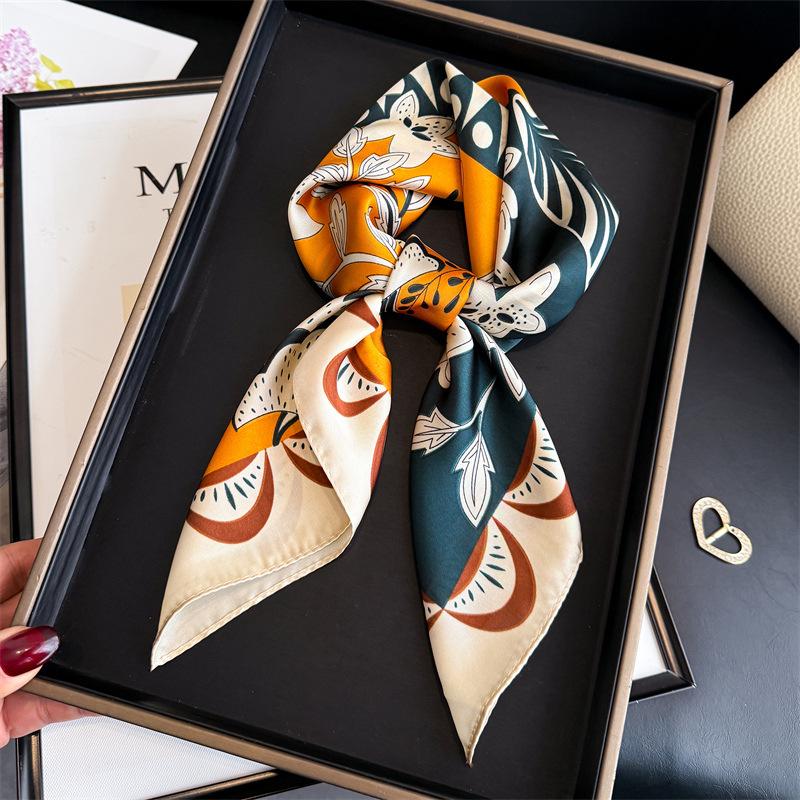

Fashion Scarf Turban Hijab Bandana Luxury Female Print Headscarf Shawl Handkerchief Neckerchief Headband Square Windproof Wraps 70x70cm