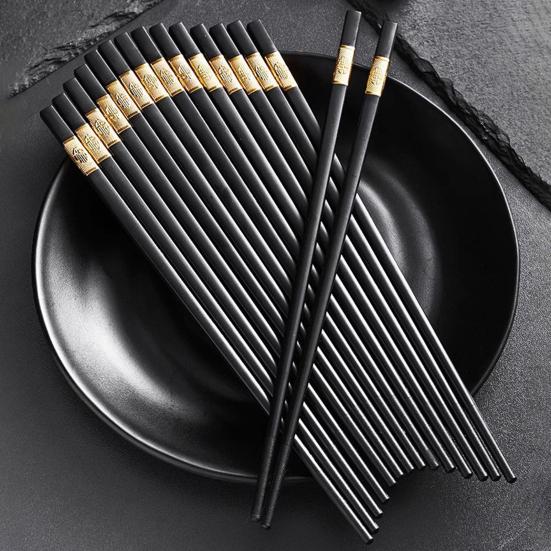 10 Pairs Plastic Chopsticks Black Gold Non-Slip Grip Micro-Tip Design Chopsticks Ergonomic Cylindrical Sushi Sticks for Chinese Japanese Food Elegant