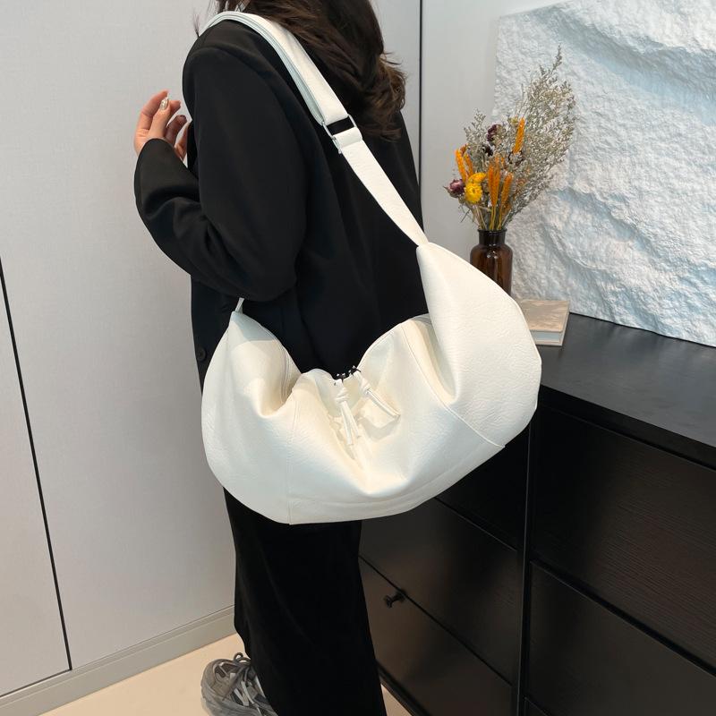 Retro Crossbody Dumpling Bag Capacity PU Soft Leather Simple Casual New Shoulder Bag