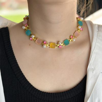 Vintage Color Diamond-Set Square Resin Pearl Necklace French Vintage Light Luxury Clavicle Chain Necklace Women