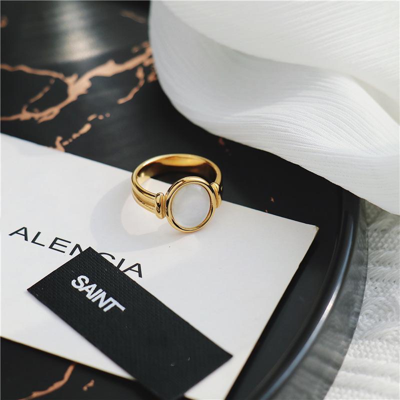 Fashion 18K Gold Plated Retro Shell Ring - European & American Style