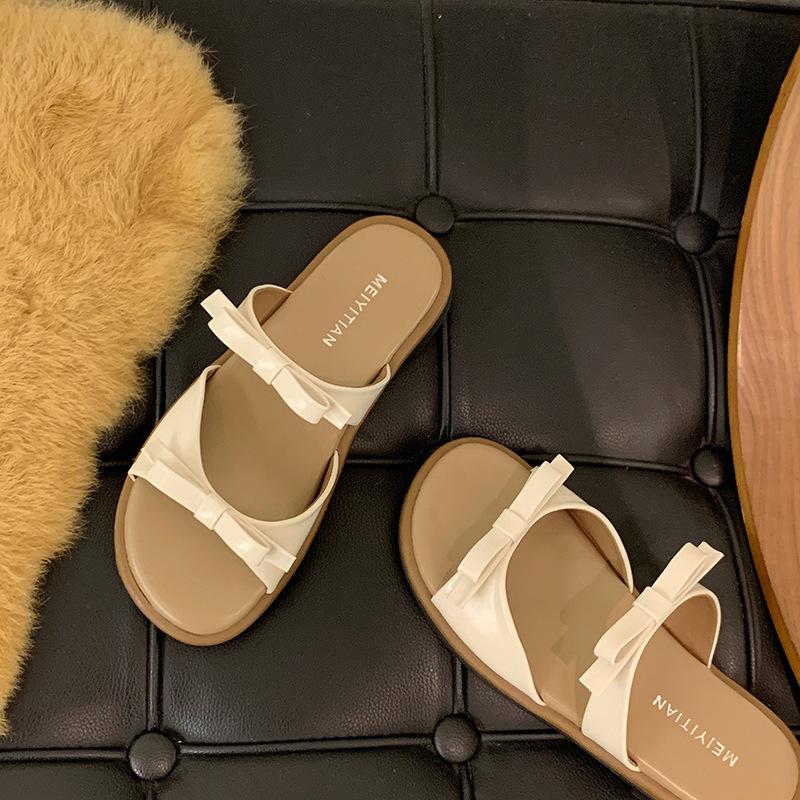 French bow soft bottom flat bottom cool slippers women's 2025 summer wear one pedal versatile comfortable slippers breathable