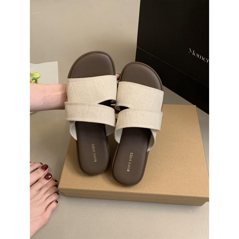 Beautiful flat-bottomed cool slippers women s summer outer wear new simple casual lazy niche sense one-word drag 40 бежевый