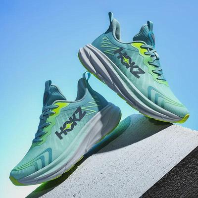 2025 Frühling Herren Leichte Mesh Laufschuhe - Lässig und Modisch