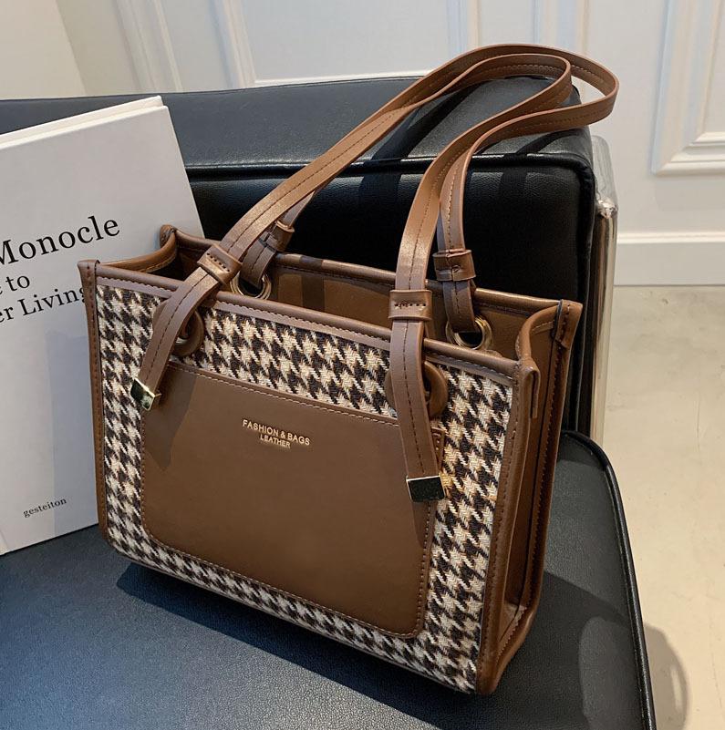 Large Capacity Bag Women'S Bag Fashion Shoulder Bag Versatile Texture Plaid Portable Foreign Style Tote Bag