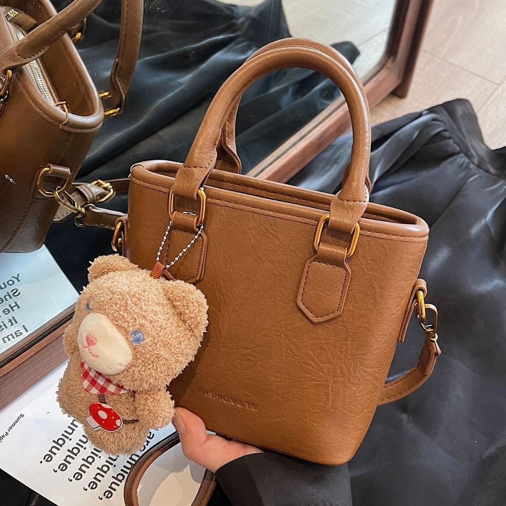 Retro High-End Hand Carry Fashion Bucket Bag Women'S Simple Shoulder Oblique Span Bag