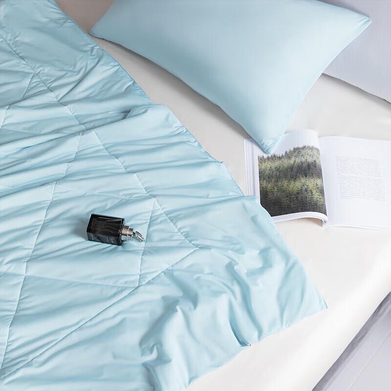 Jiuzhoulou Cool Feel Summer Quilt