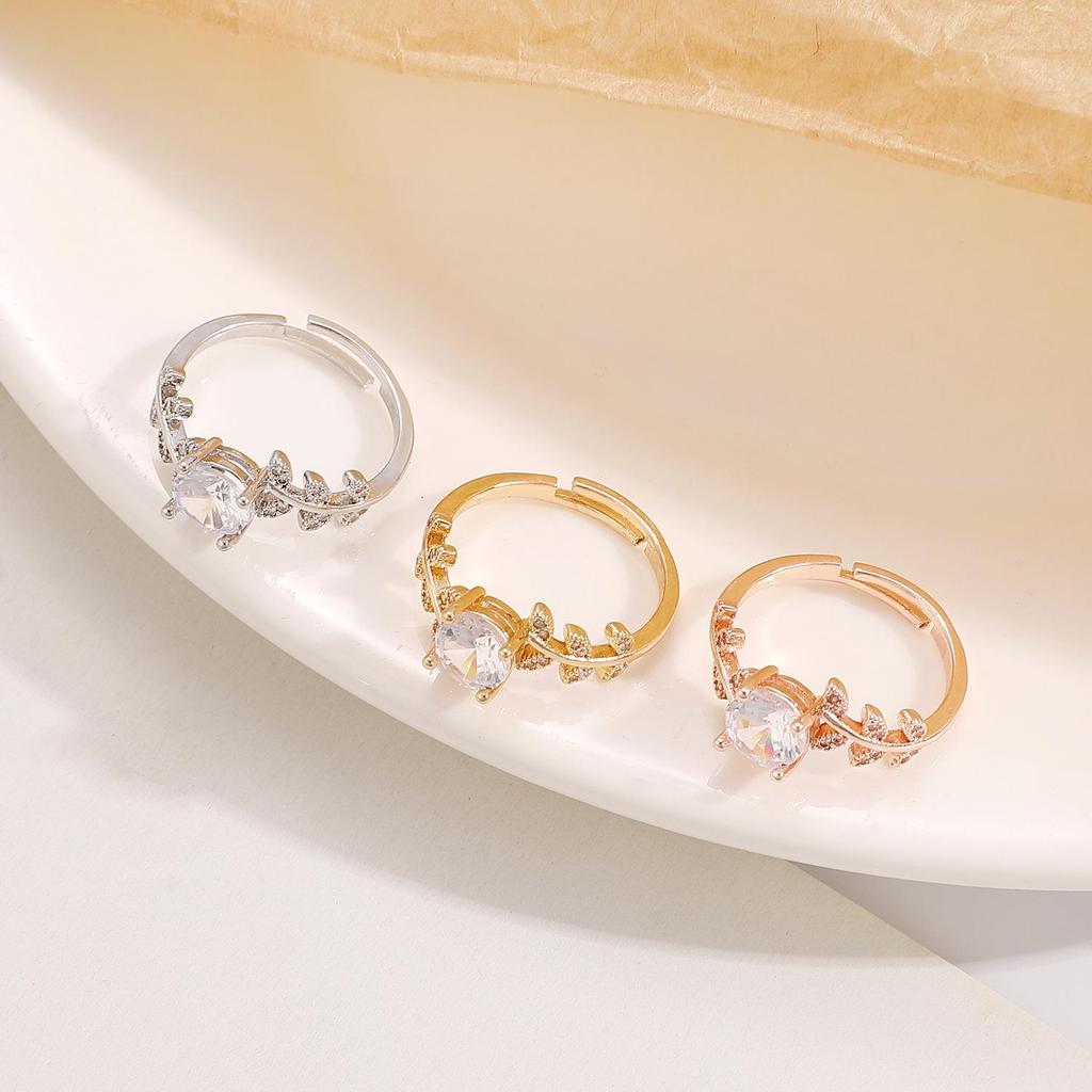 Laurel Goddess Moissanite Ring for Women – Elegant Simulated Diamond Gift for Girlfriend