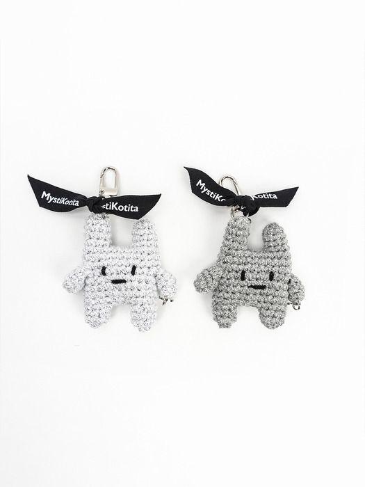 

MystiKotita DORI&MAKA CROCHET DOLL KEYRING white