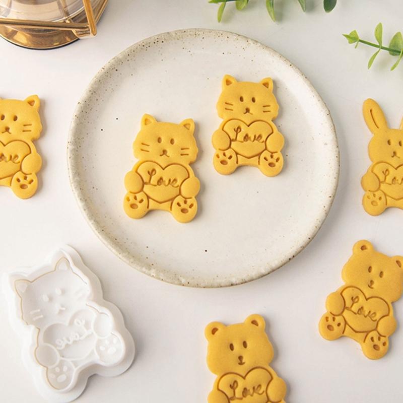 Plastic Cookie Cutters In Cartoon Animal Shape Easy To Clean And Store Perfect For DIY Valentine Treats