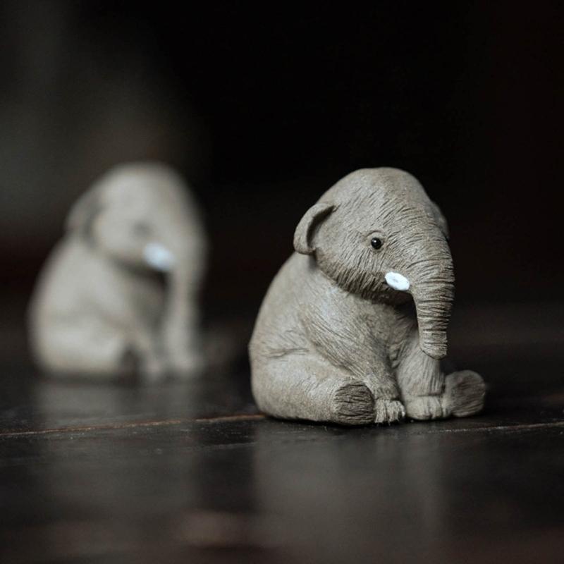 Handgefertigtes Sitzender Elefant Ornament Klein Tee Haustier Mini Süße Statue Zimmer Tee Tisch Dekorationen für Tee Liebhaber Freund