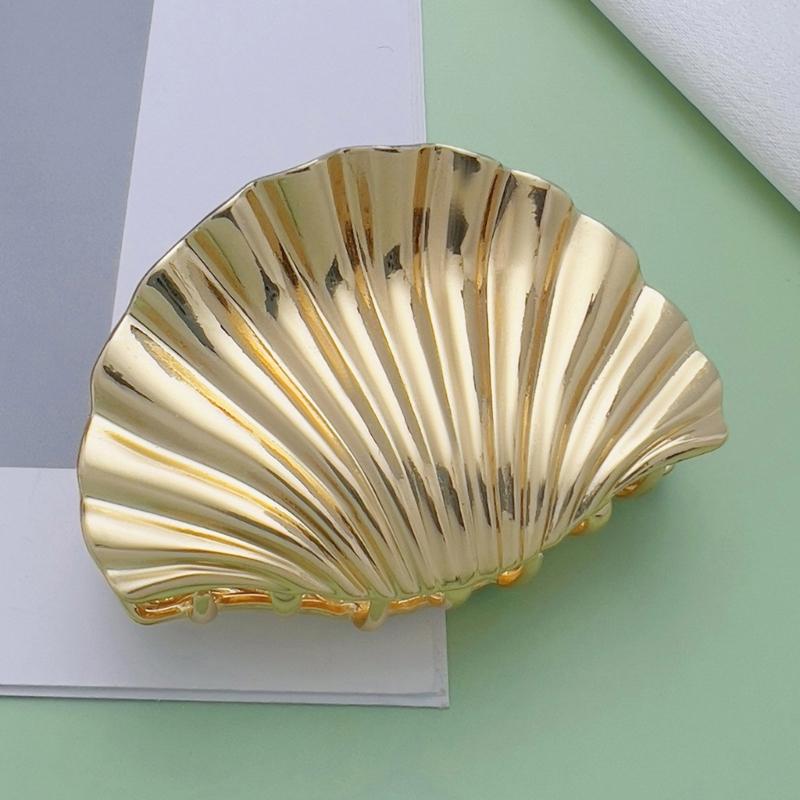 Elegant Gold Metal Seashells Hair Claw for Women Stylish Clip Crab Clamp Hairwear Hair Shaping Claw Clip for Daily Use
