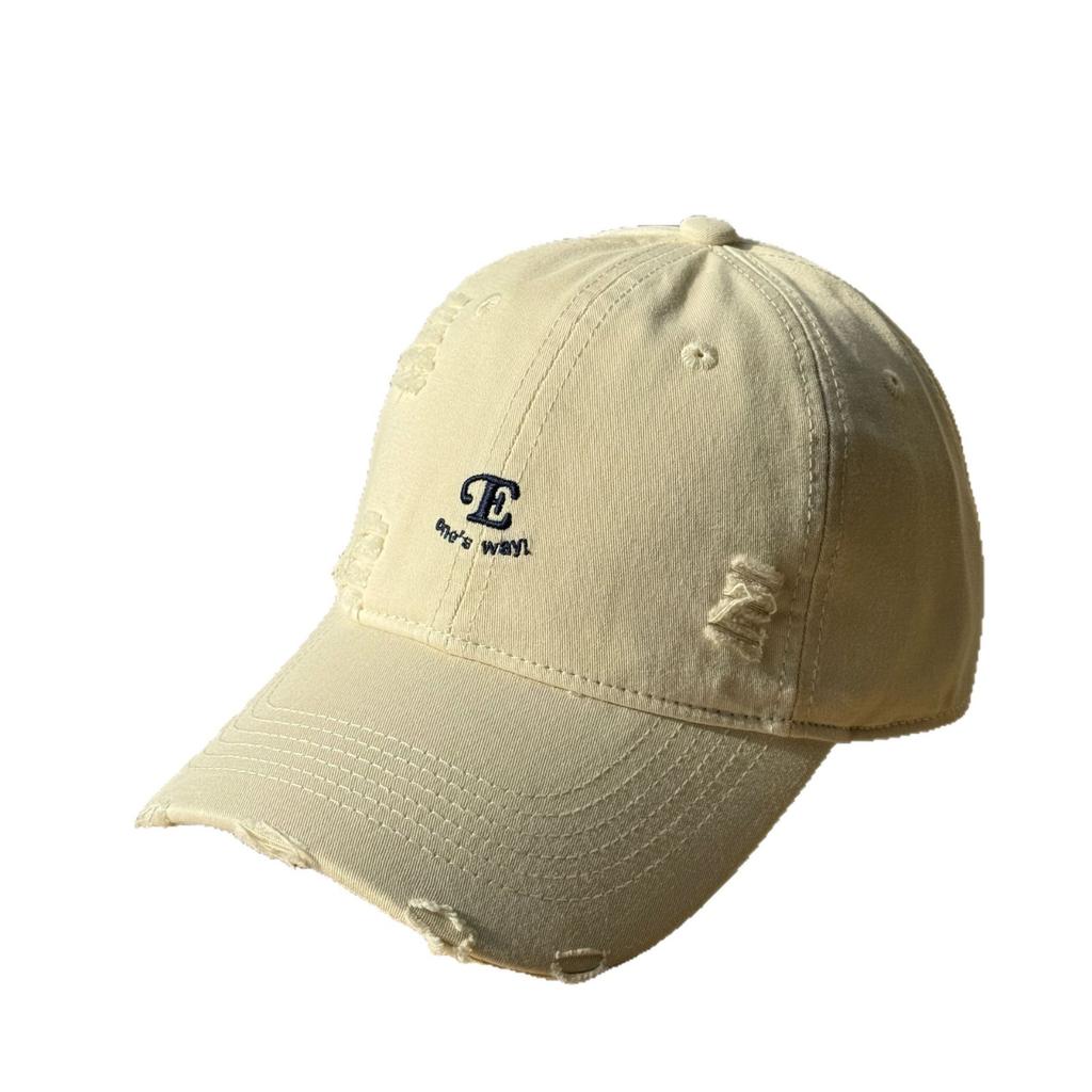 Burgundy Frayed Vintage Embroidered Baseball Cap for Couples, New Spring/summer/autumn Versatile Large-brimmed Age-reducing Cap