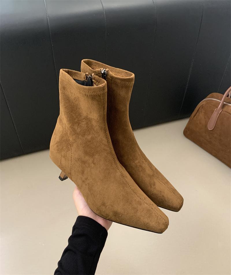 

Темпераментные замшевые полусапожки с острым носком на высоком каблуке женская обувь 2025 новый осень-зима бархатные тонкие корейские сапоги на тонком каблуке 39 светло-коричневого