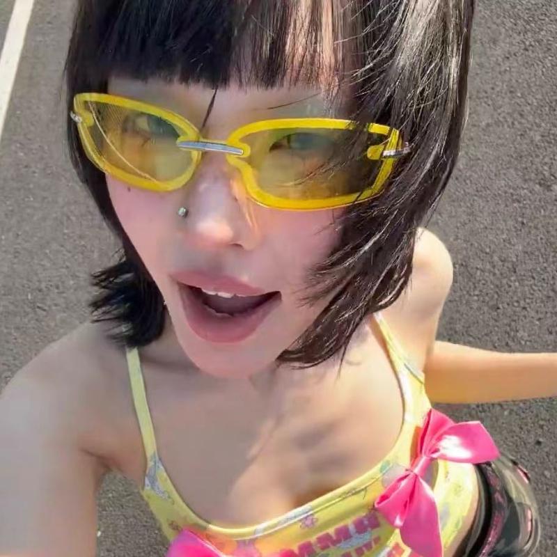 Rimless Y2K Style Sunglasses Rectangle Fashion Popular Women Men Shades Square Sun Glasses for Female Male Oculos Metal Frame