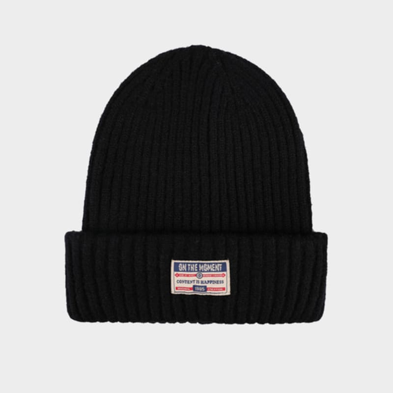 

LOOKING4U Шапка бини с винтажной этикеткой On the Moment ЧЕРНАЯ black
