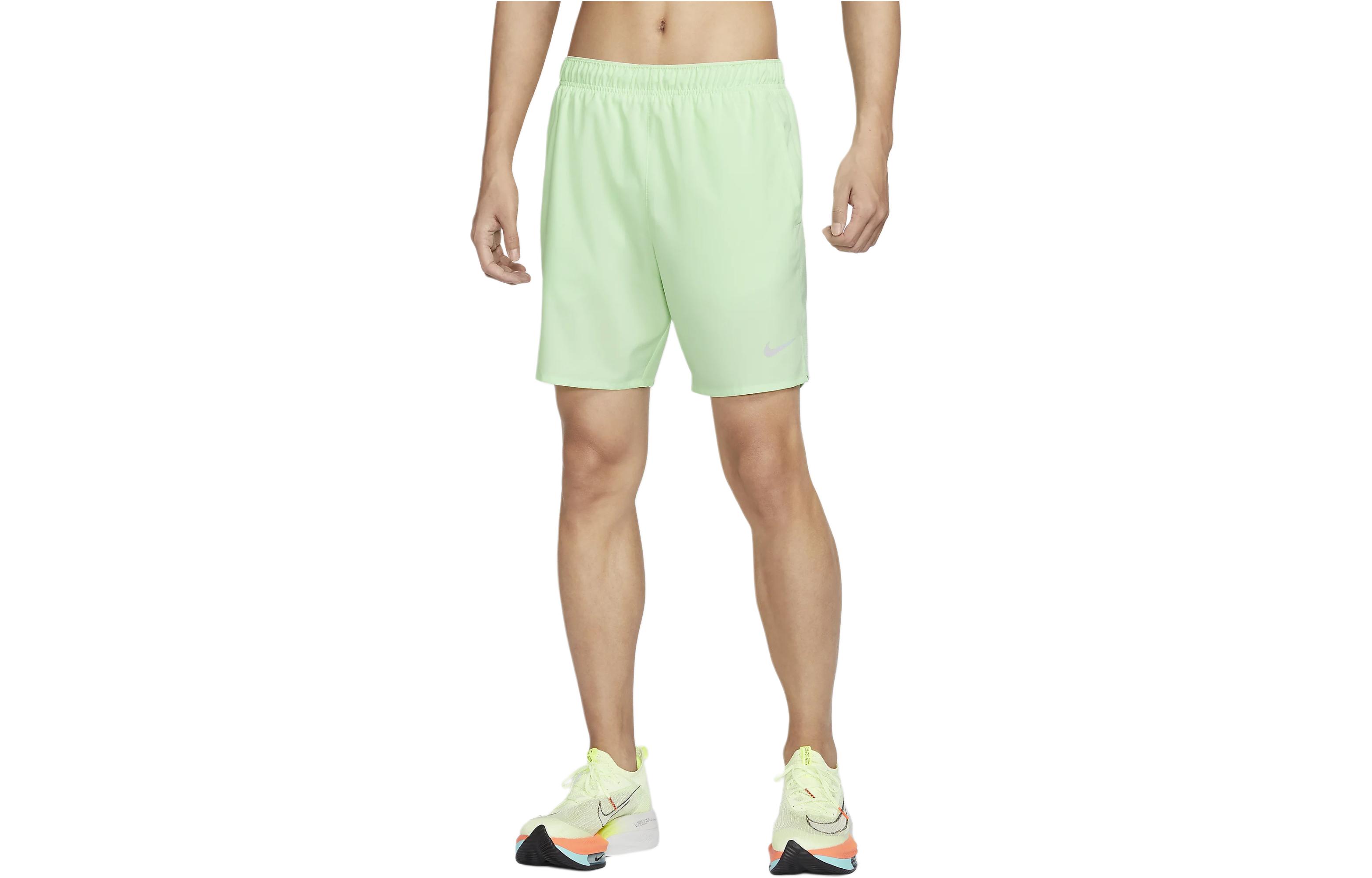 Nike Dri FIT Challenger Casual Shorts Men s Vapor Green DV9360-376 M