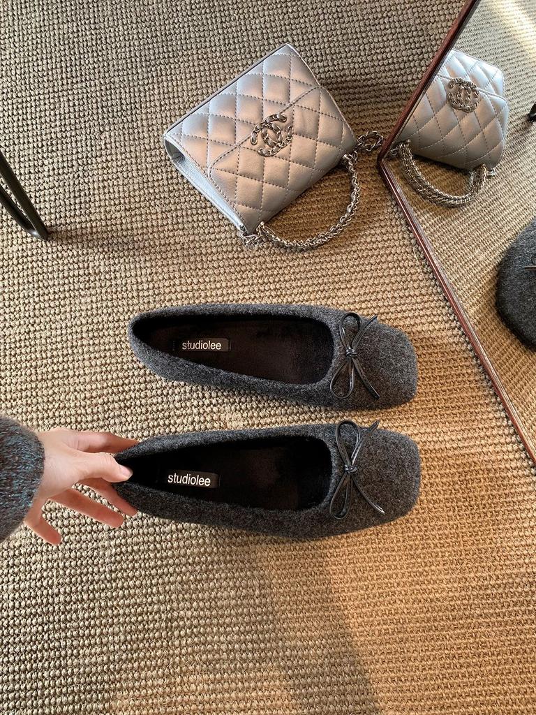 Wool version~ Grape mother has the same versatile autumn and winter bow woolen plush warm shallow mouth ballet single shoes for women