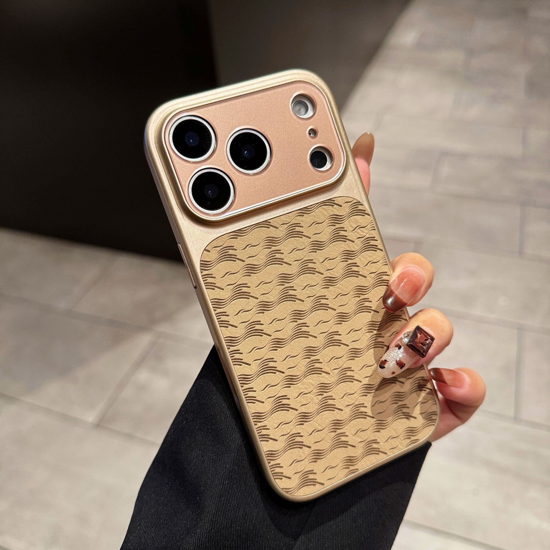 

Suitable 17promax Two-in-one Phone Case Original Machine Color Fine Hole Large Window Seconds Change 17 Drop Resistance Protective Cover Apple 14