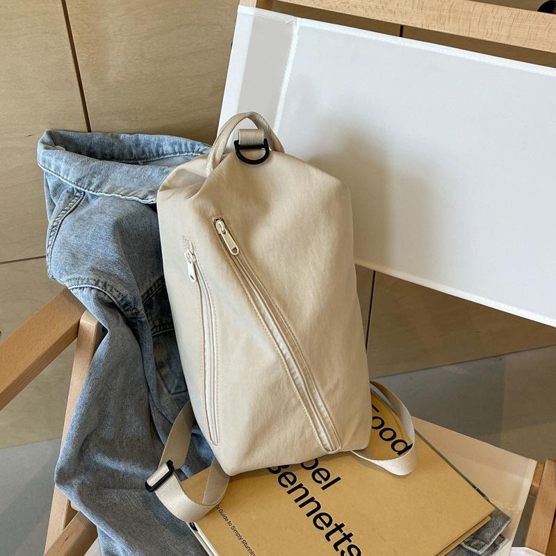 

lulu The same style yoga bag, large-capacity sports and fitness bag, multifunctional shoulder and crossbody bag, fashionable and versatile pillow bag Single Bag бежевый