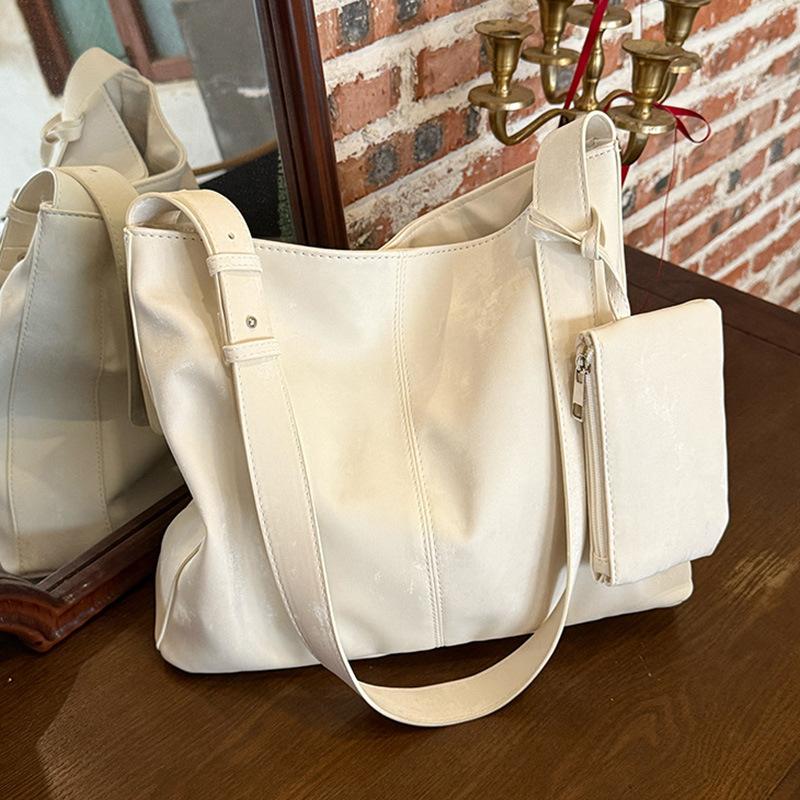 High Capacity Tote Bag Premium Sense Commuter Shoulder Crossbody Bag Daily Bucket Bag