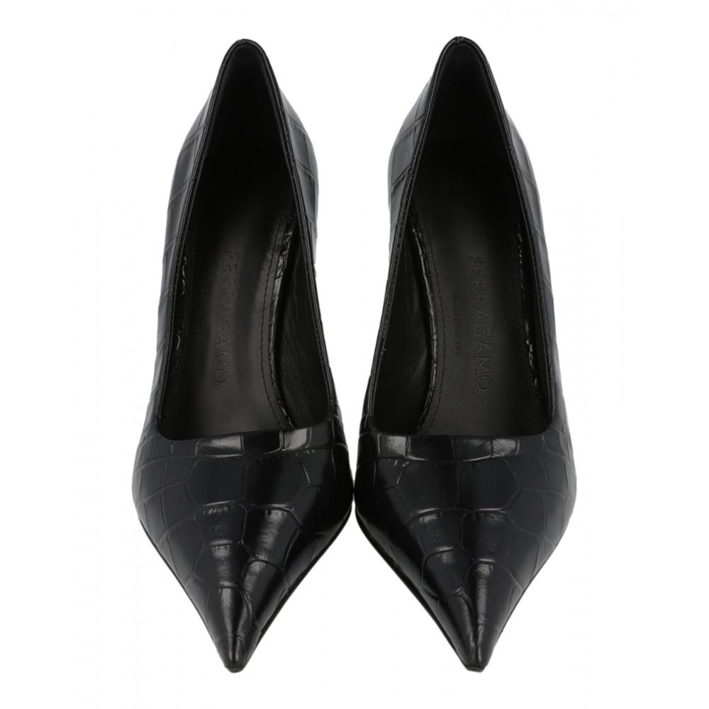 Salvatore Ferragamo Eva Crocodile Leather Pumps Black