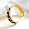Modisches Plüsch-Leopardenmuster Breites Armband für Damen, 18K Goldfarbener Edelstahl Offener Armreif, Charm Luxus Schmuck