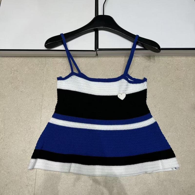 European Style Heart Brooch Knit Camisole - Slimming Versatile Summer Top 2026