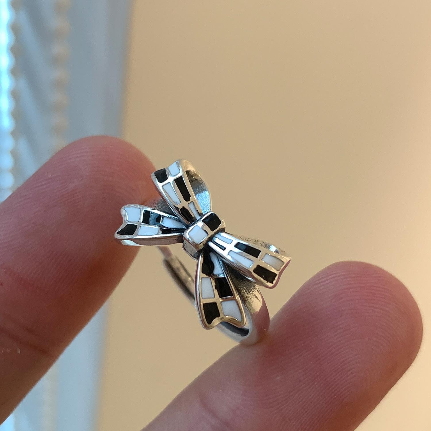 

Inspired Stylish Korean Bow Tie Ring For Women In Timeless Elegant Black White And