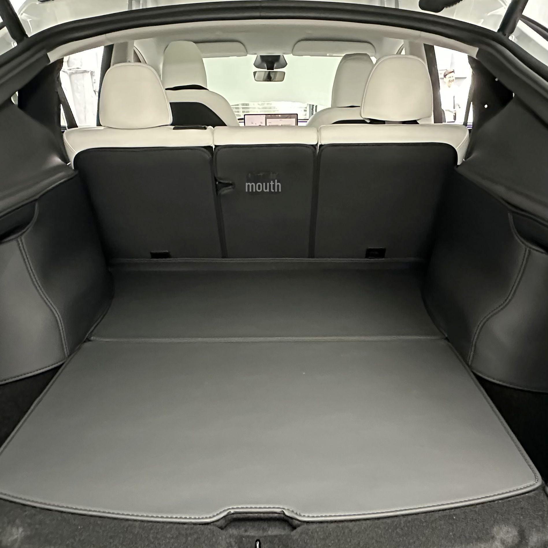 

Шкіряна захисна накладка на багажник для салону Tesla Model 3/Y